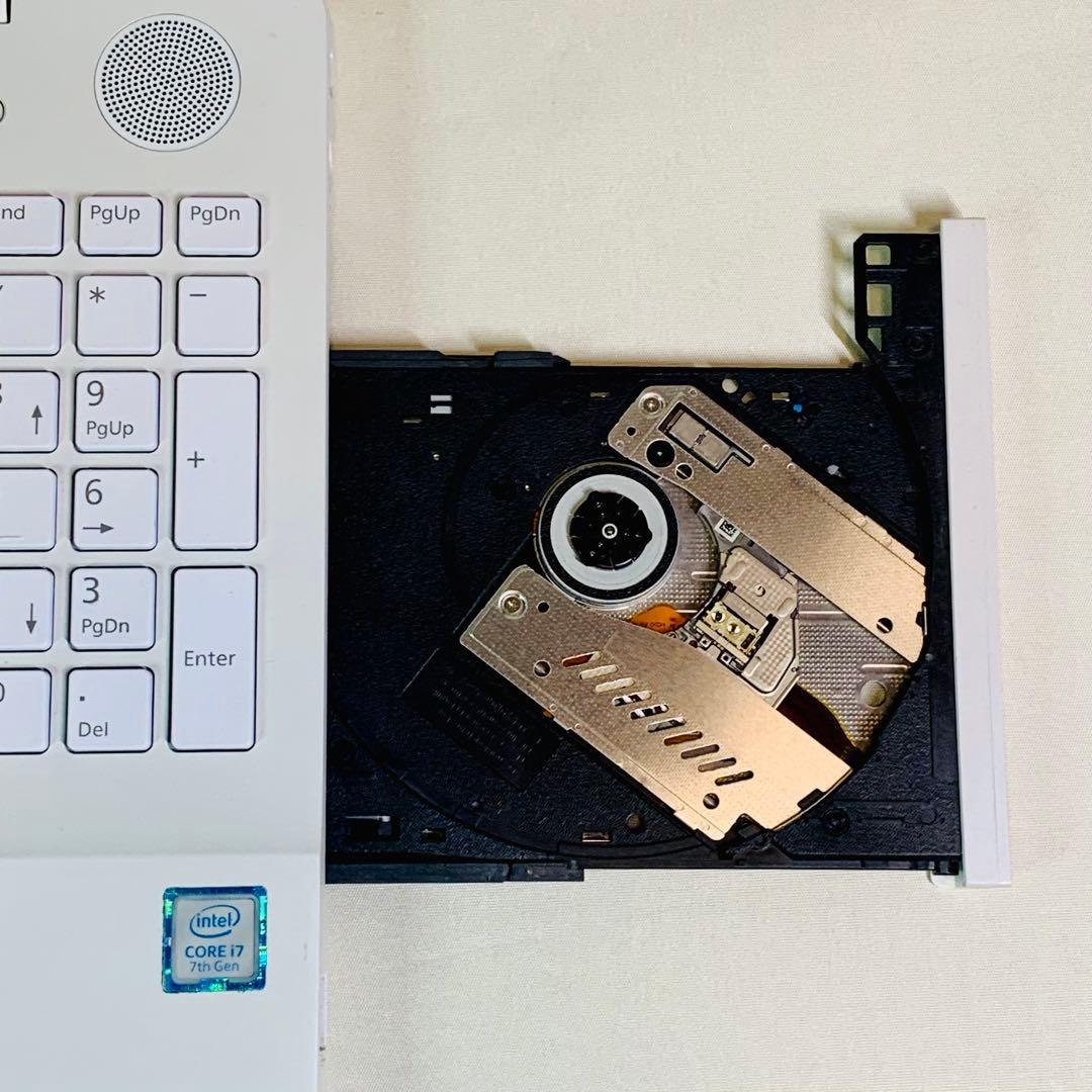 Core i7✨SSD500GB✨16GB✨カメラ✨オフィス✨白✨ノートパソコン