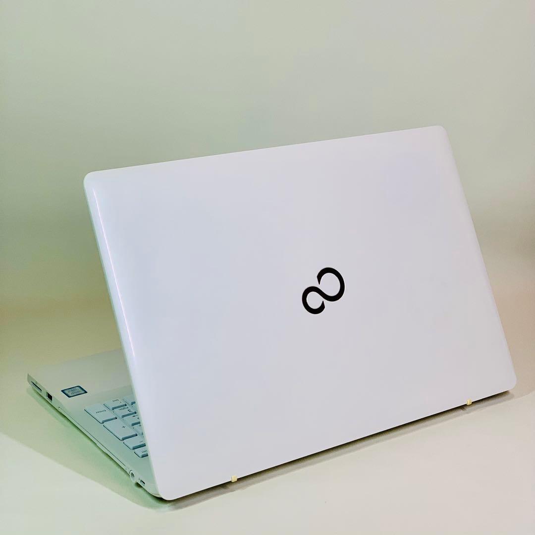 Core i7✨SSD500GB✨16GB✨カメラ✨オフィス✨白✨ノートパソコン