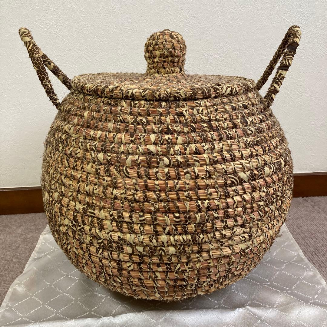 【匿名配送】アフリカ　水草　ハンドメイド　フタ付きバスケット