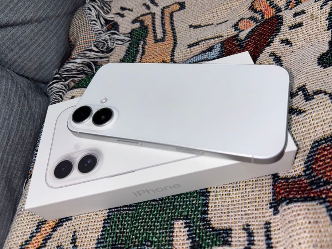 Apple iPhone 16 128GB 未使用　ホワイト
