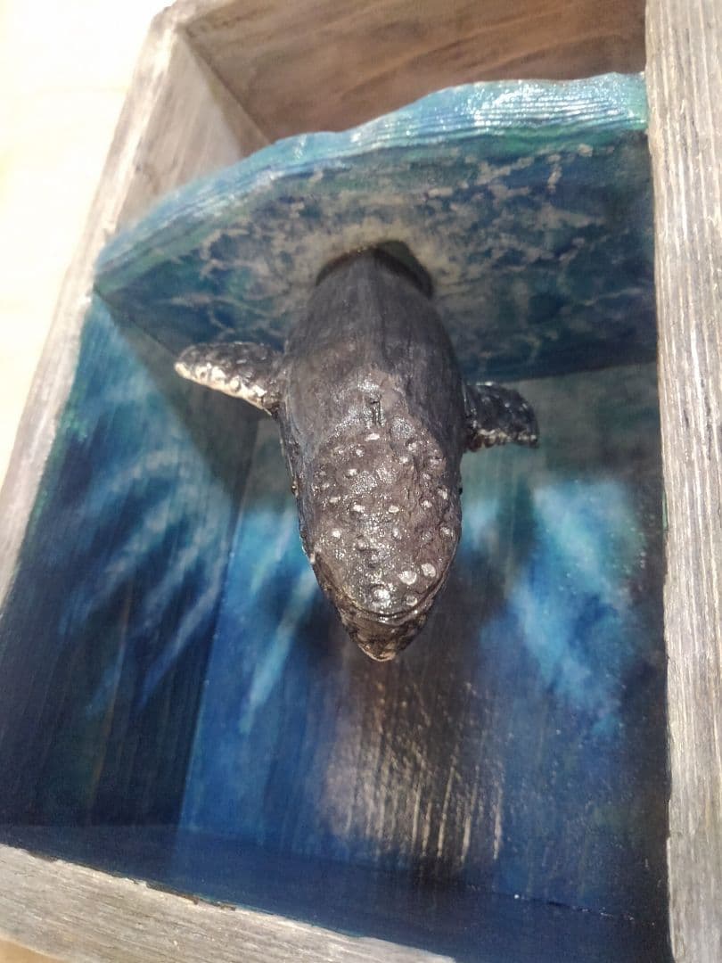 木彫りのクジラ（ザトウクジラ）