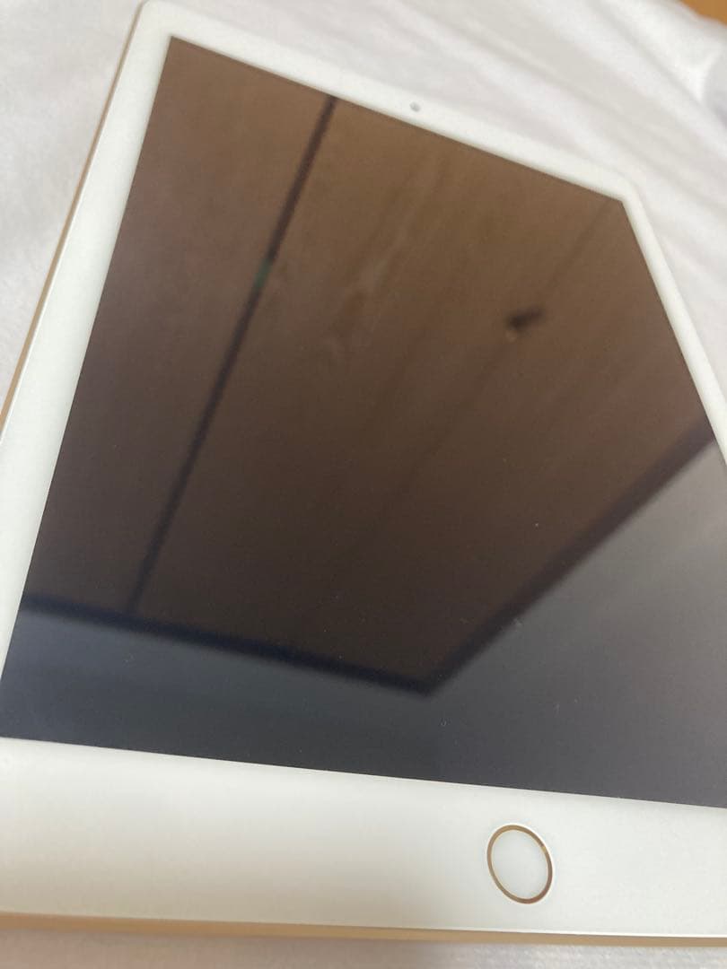 iPad Wi-Fiモデル 128GB (第5世代)  ゴールド ジャンク