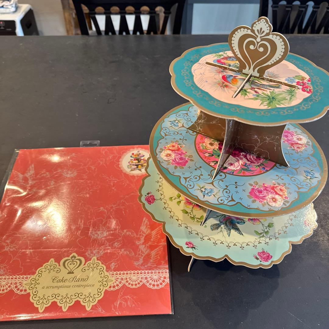 talking tables birdcage Cake stand 他