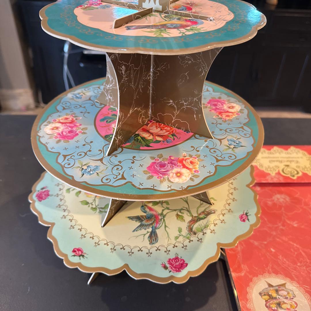 talking tables birdcage Cake stand 他