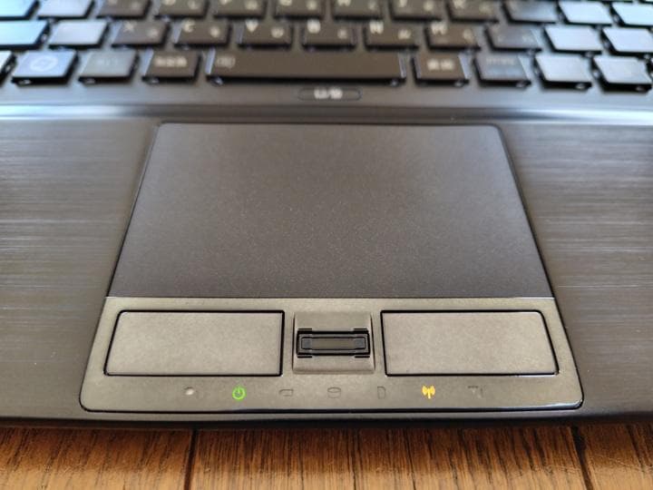 TOSHIBA 13.3型ノートPC メモリ8GB+Corei3+SSD128