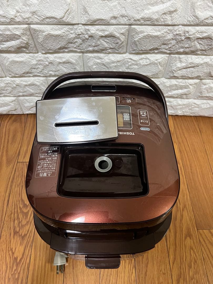 TOSHIBA炊飯器本九釜5.5合炊き◆RC-10VXE2