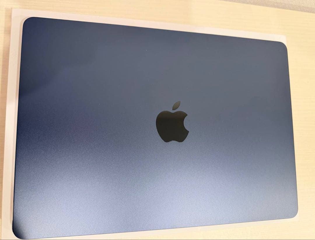 【極美品】MacBookAir M2 13インチ/メモリ16GB/256GB