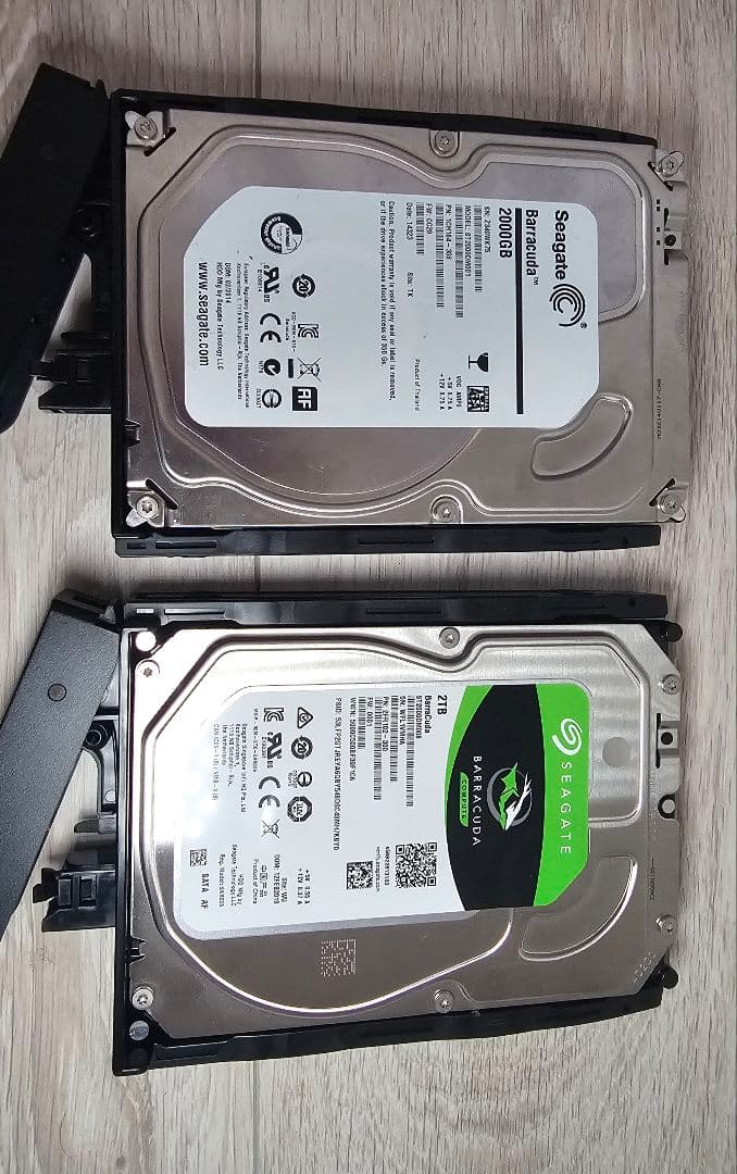 Synology DS718+ & 8GMEM & HDD2T×2(4T)