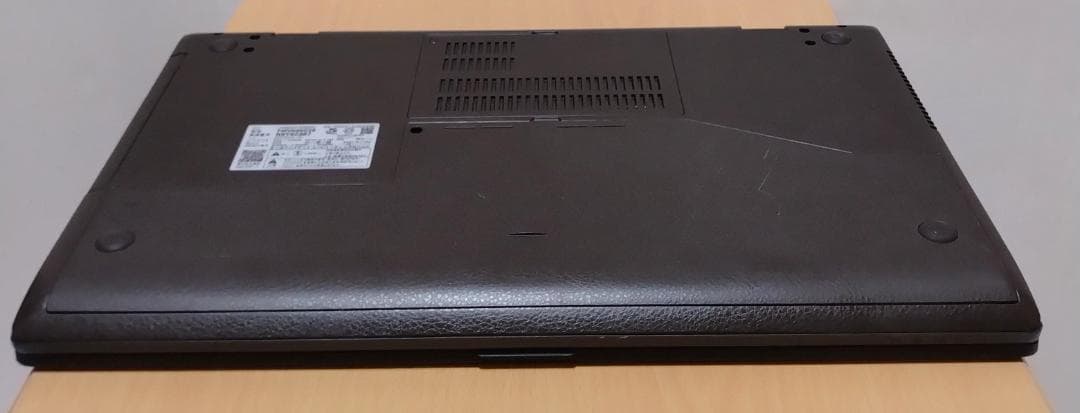 富士通 9世代Core i7 SSD500GBメモリ16G 17.3インチ