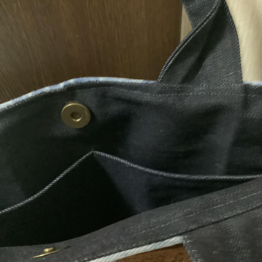 ハンドメイド　リメイクデニムトートバッグ　サイドポケット＆Dカン付き