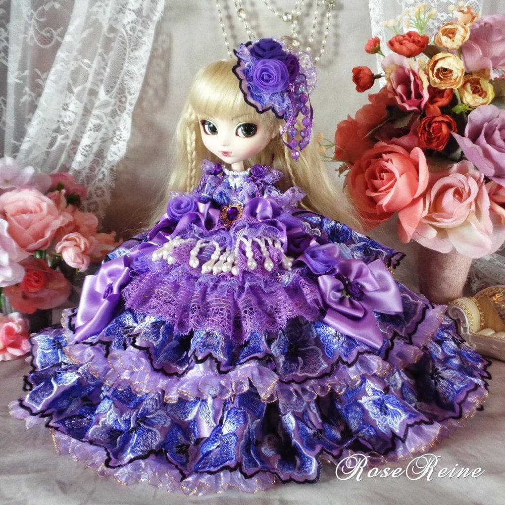 ベルサイユの薔薇 優美でミステリアスな豪華フリルドールドレス