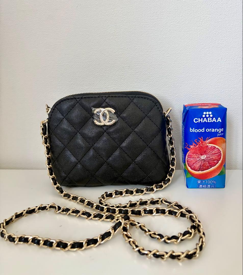 CHANEL ノベルティブラック　ショルダーバッグ