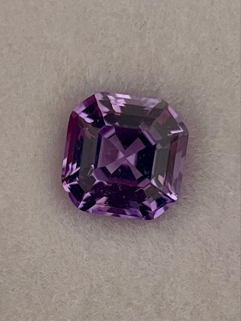 カラーチェンジ　アレキサンドライト　ルース　裸石 6mm×6mm×4.1mm