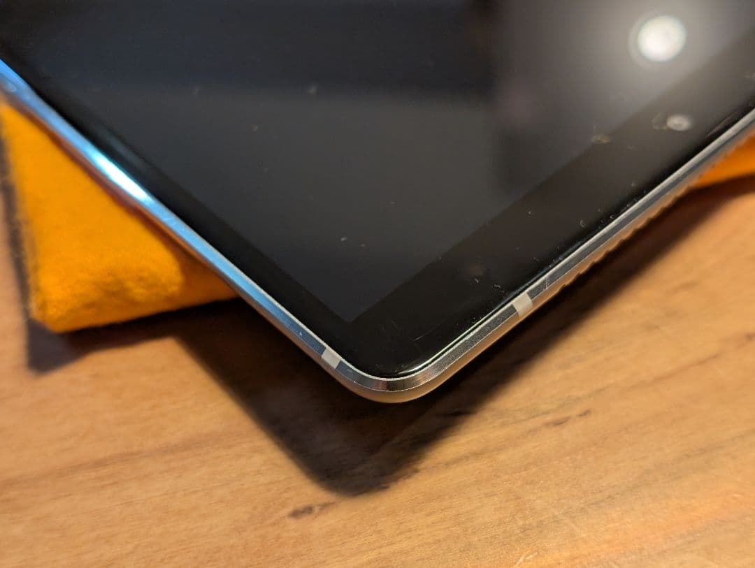HUAWEI MediaPad M5 8.4インチ LTEモデルケース付