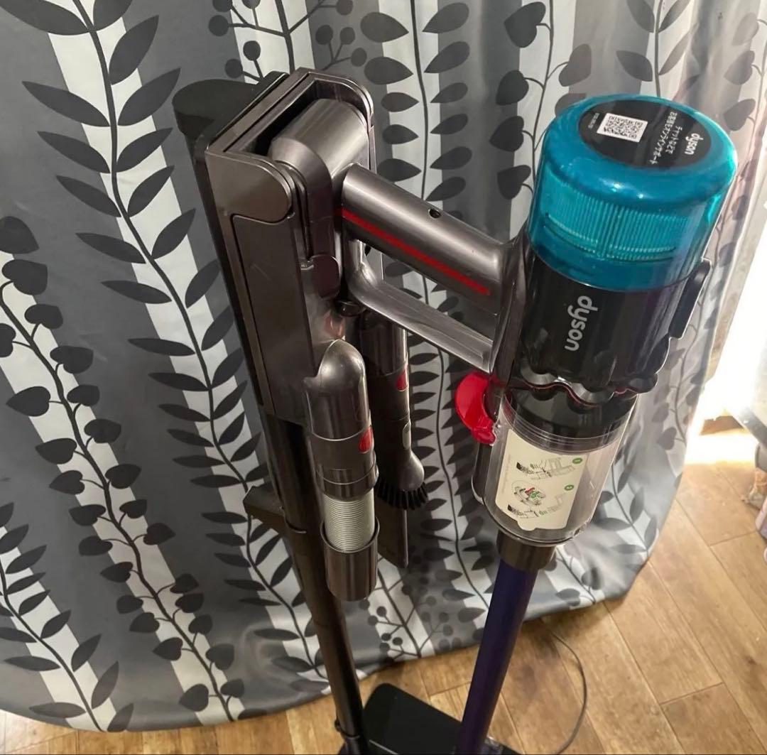 Dyson SV21 Micro 1.5kg 充電スタンド、アタッチメント付き