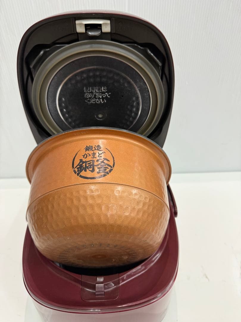 TOSHIBA 真空IH炊飯器 RC-10VRK（レッド）