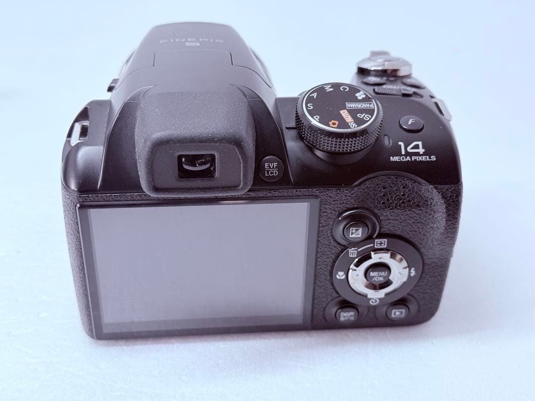 FUJIFILM FinePix S4500 動作確認済 デジカメ 単3電池駆動