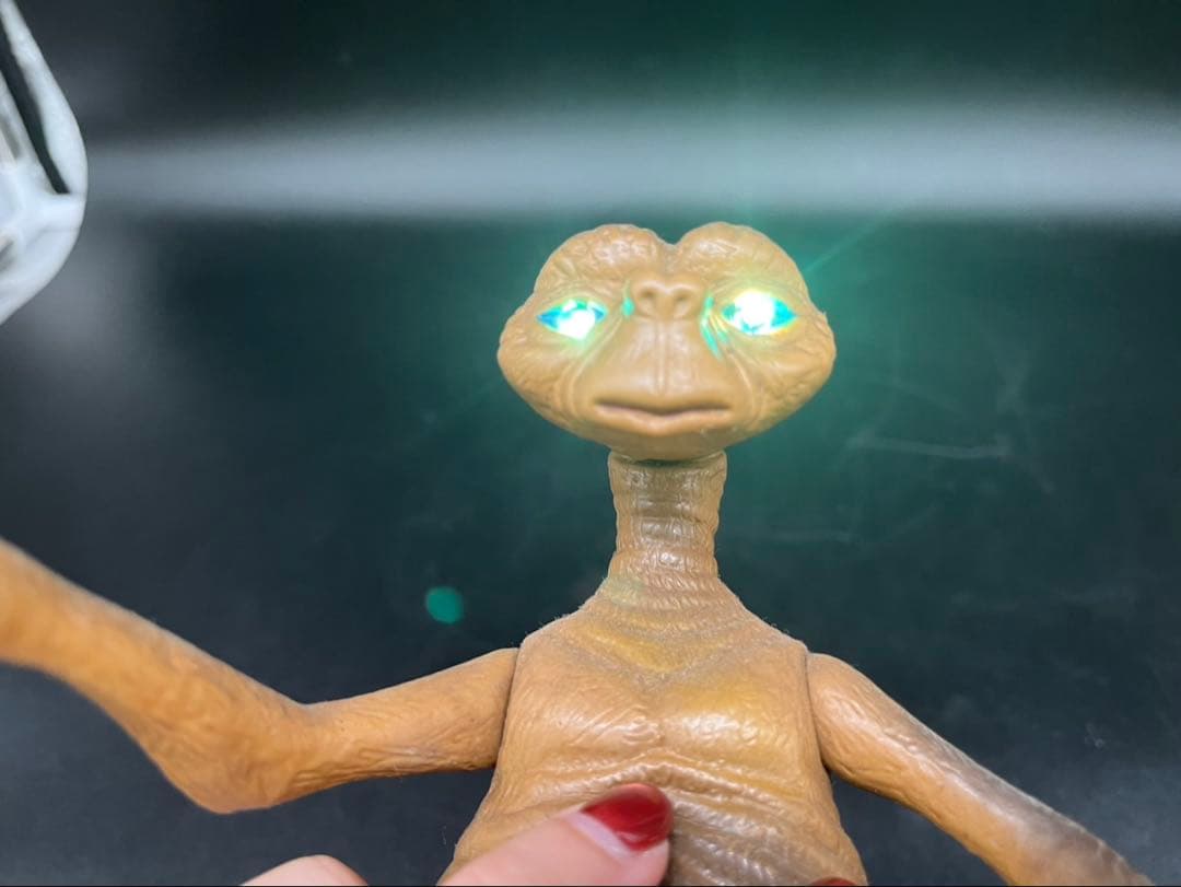 ◯ET 光るフィギュア ヴィンデア