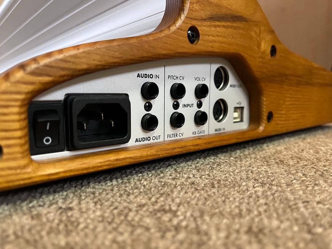 Moog SUB 37 パラフォニックアナログシンセサイザー
