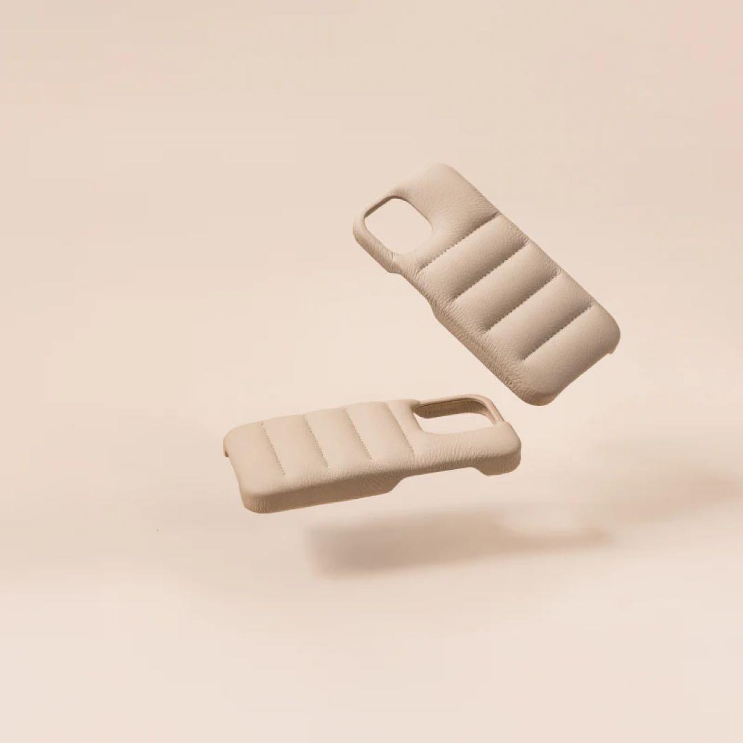 iPhoneアクセサリー BALLON UN iPhone15Pro
