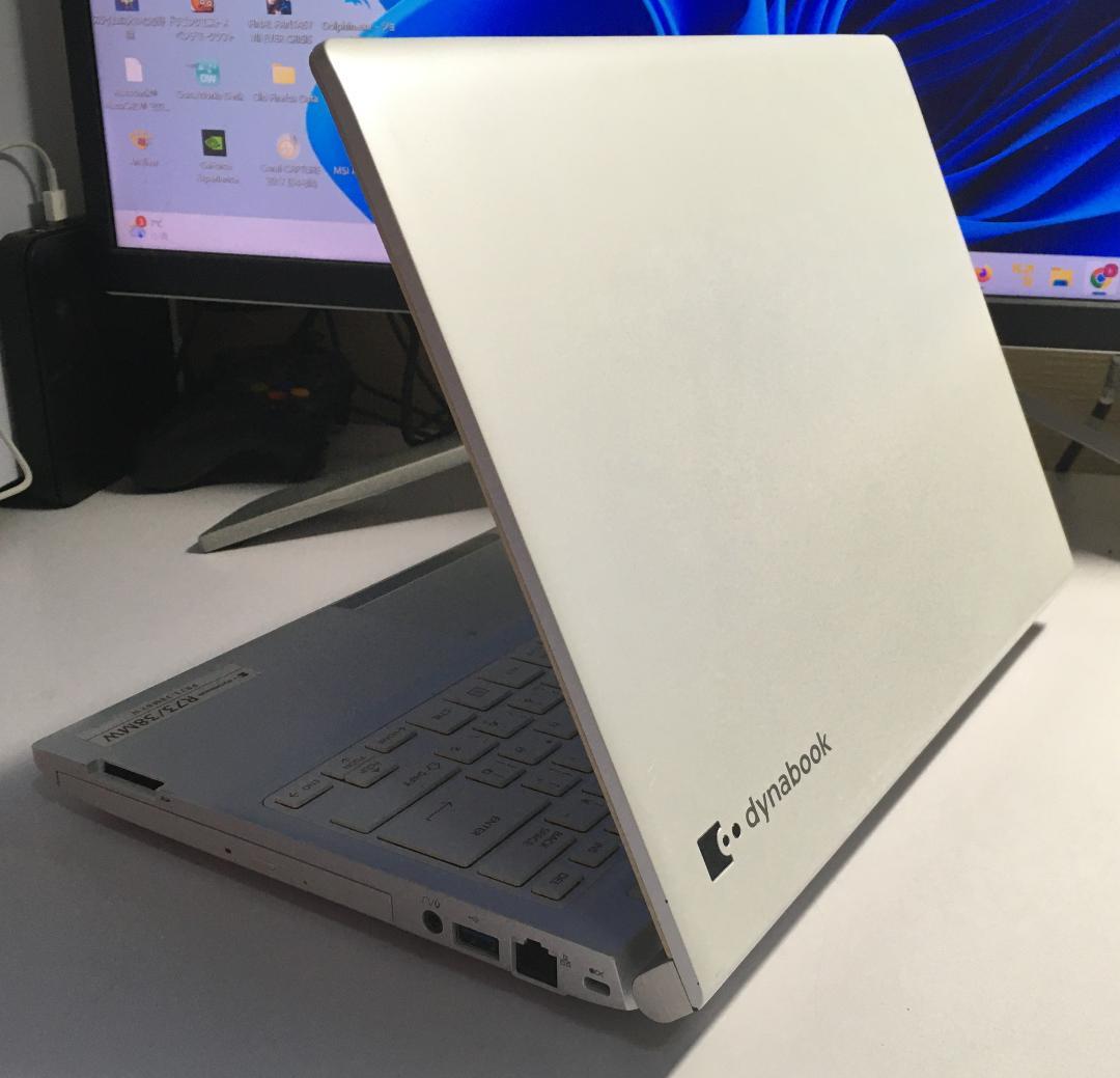 東芝 dynabook R73/38MW Windows11