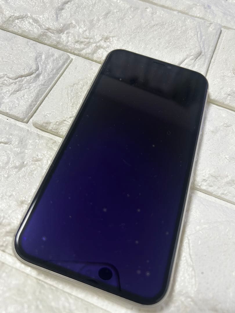 Apple iPhone 11 ホワイト 本体のみ