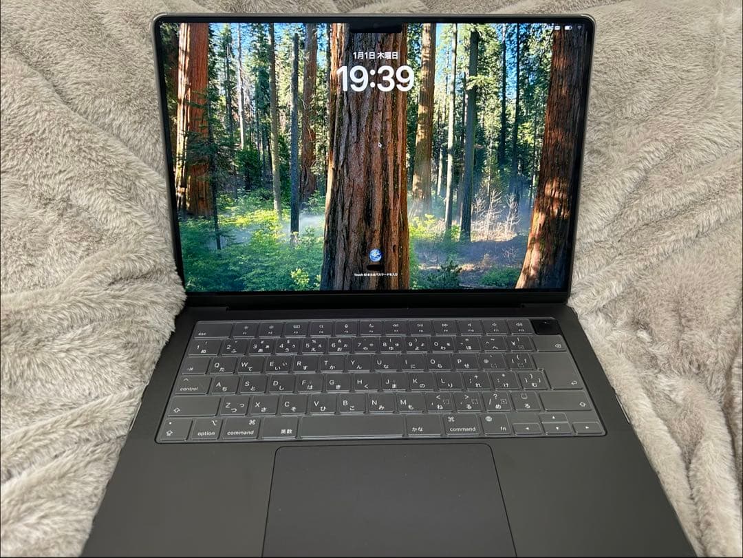 Apple M4 MacBook Pro 1TBスペースグレー