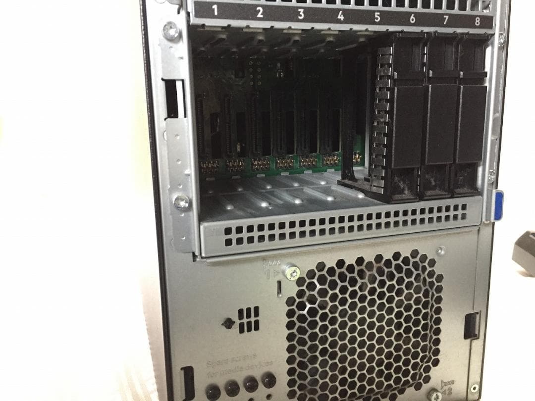 HPE ProLiant ML30 Gen10 サーバー　No2