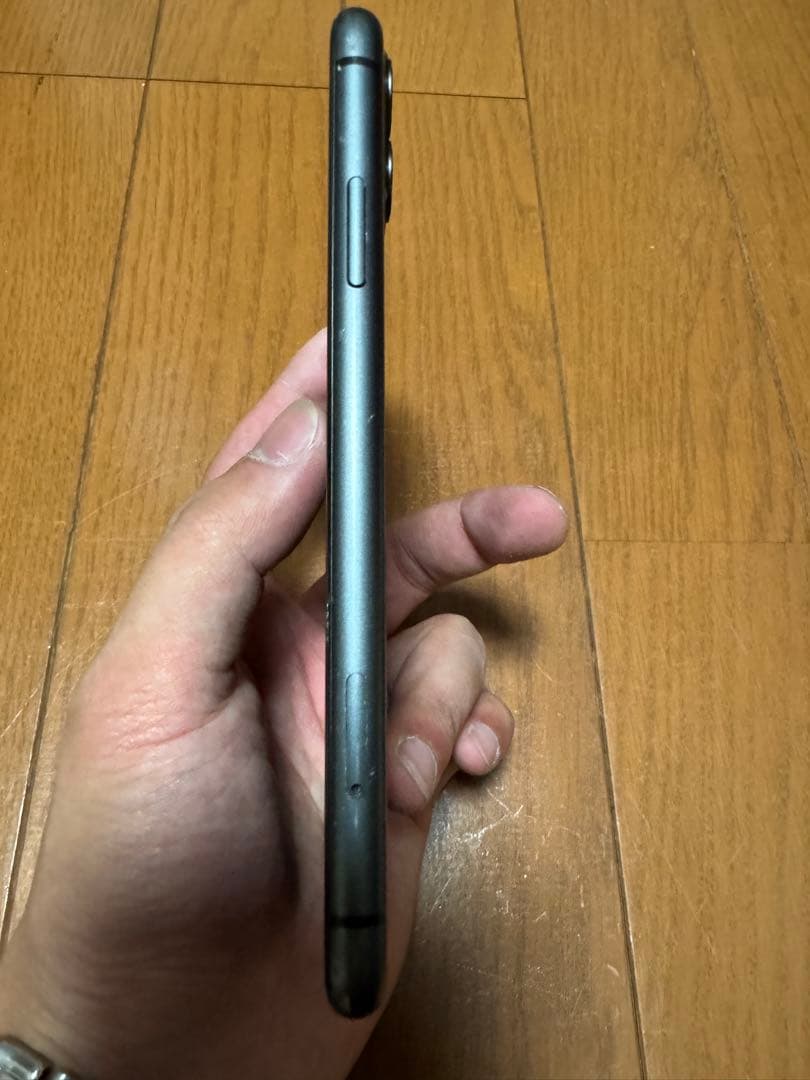 Apple iPhone 11 ブラック本体 箱あり