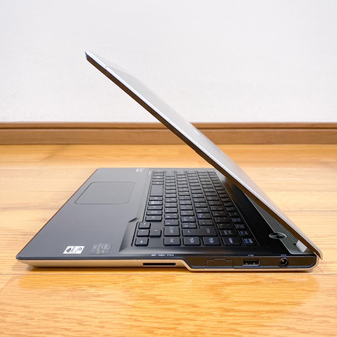 YUNIKA★✨ノートパソコン i3 SSD Win11 カメラ 薄型軽量