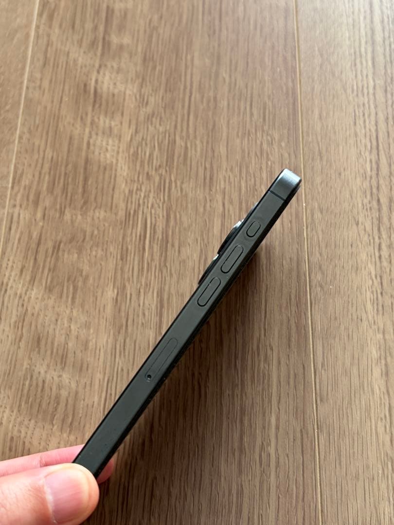 【傷なし超美品】Apple iPhone 15 Pro 256GB SIMフリー