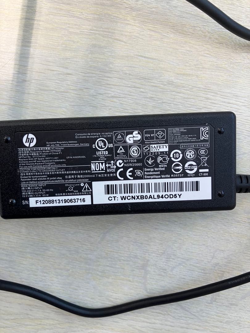 美品　HP Laptop 14s-dk0098AU