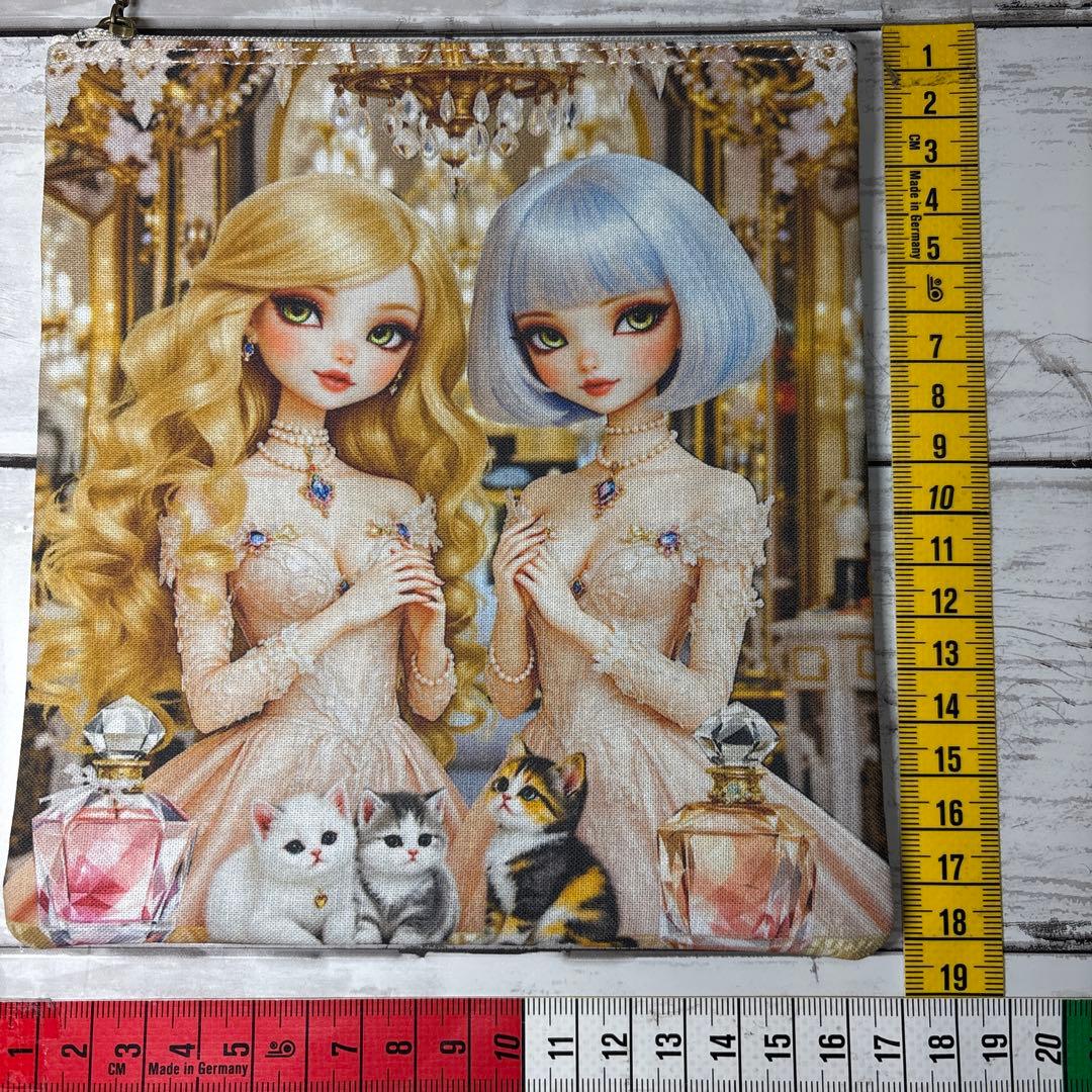 パネルポーチ　Dole女の子　猫　F