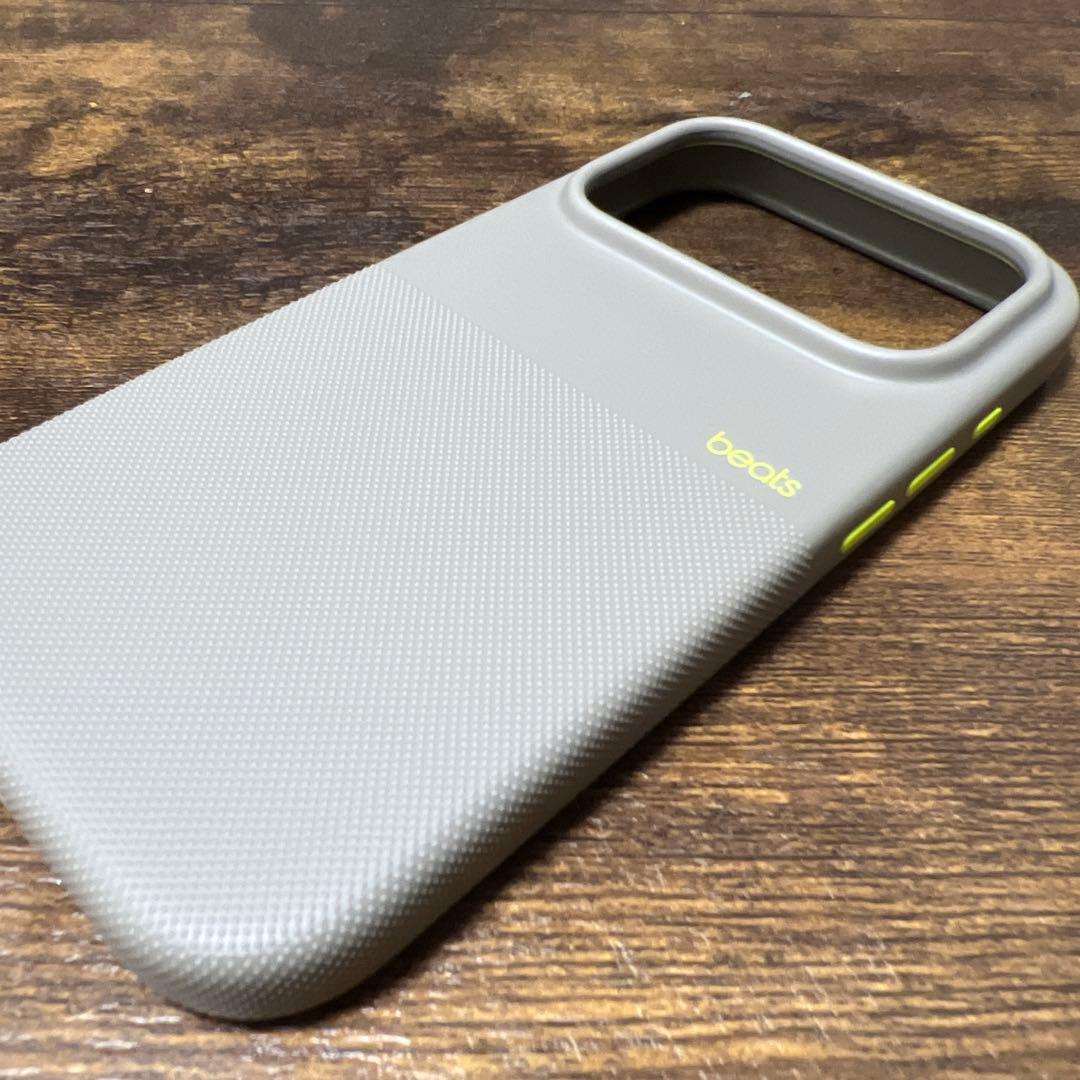 純正　新品　iPhone17Proケース