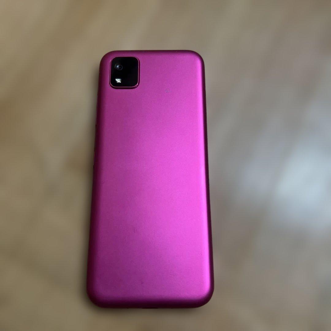 スマートフォンKYOCERA A205KC 64gb 2simスロット中古品です