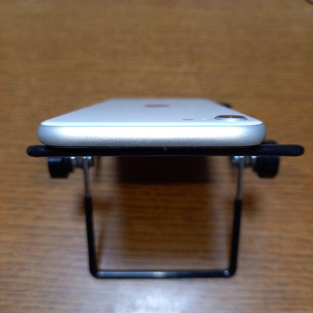 ⑥iPhone SE2 128GB ホワイト