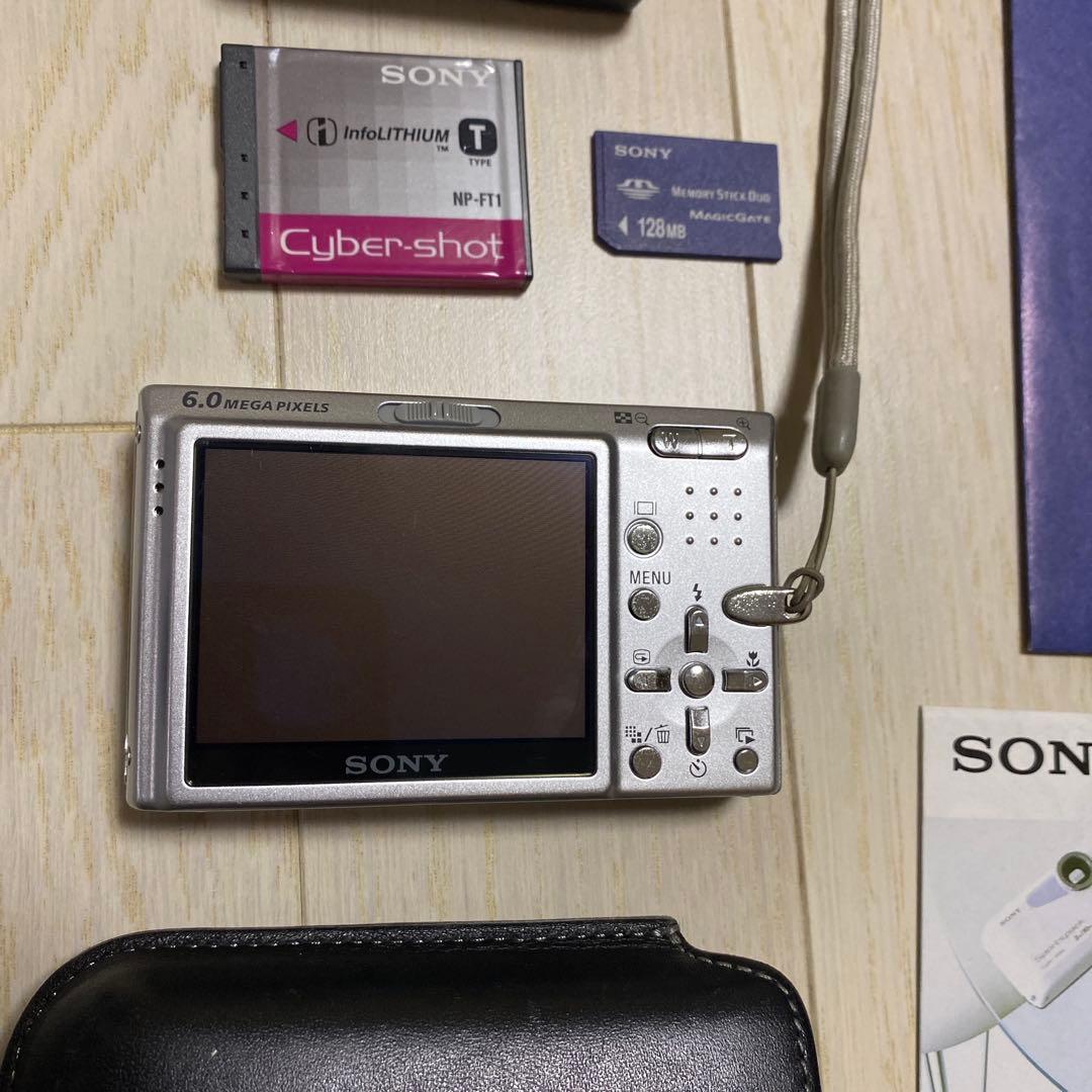SONY サイバーショット DSC-T9　ケース（4200円）付き