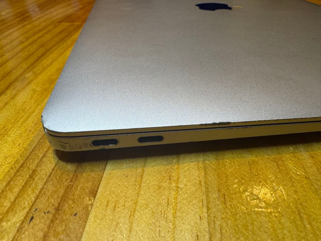 【ジャンク】MacBookAir13インチ2019動作確認インテルi5本体のみ