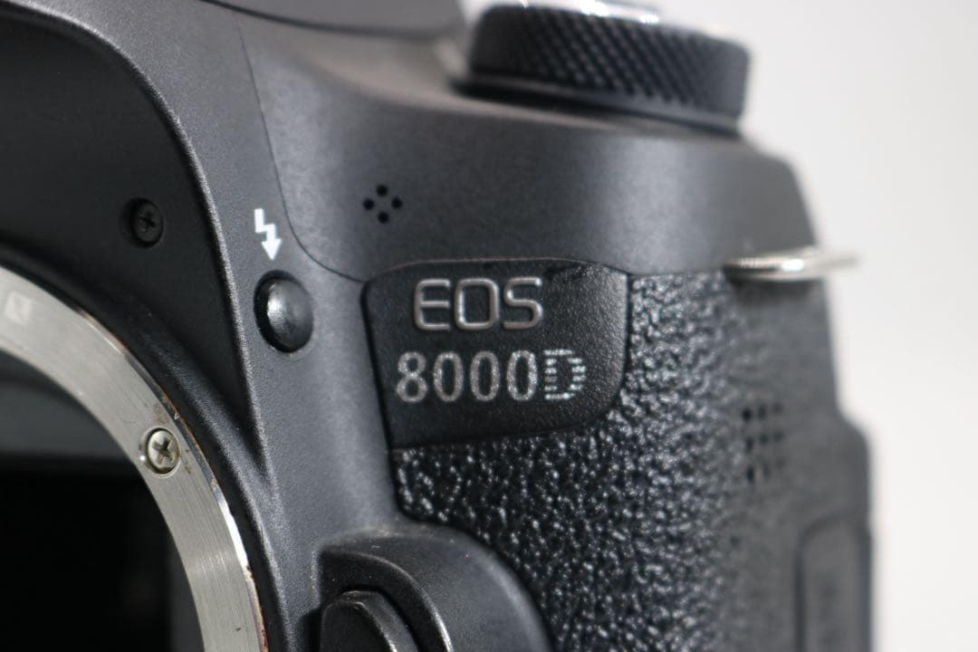 美品 【Canon EOS 8000D ダブルレンズセット】初期不良返品対応あり