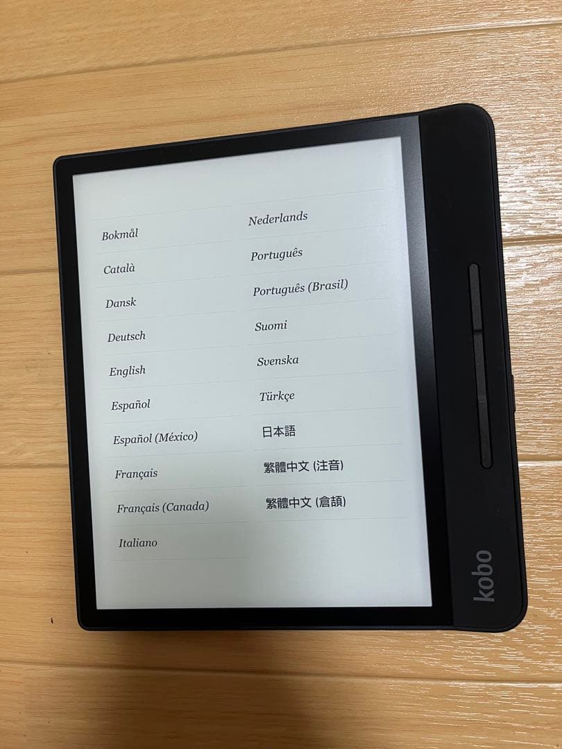 kobo forma 32GB 電子書籍リーダー 本体　箱・付属品あり