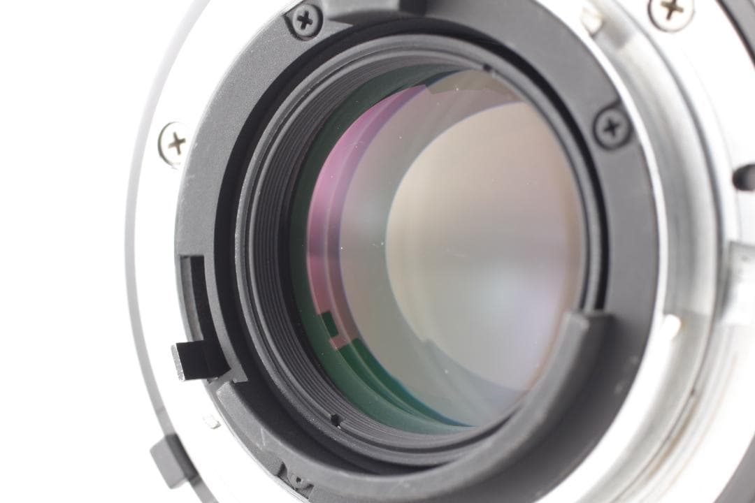 Nikon Ai-s Nikkor 85mm f/2 ケース