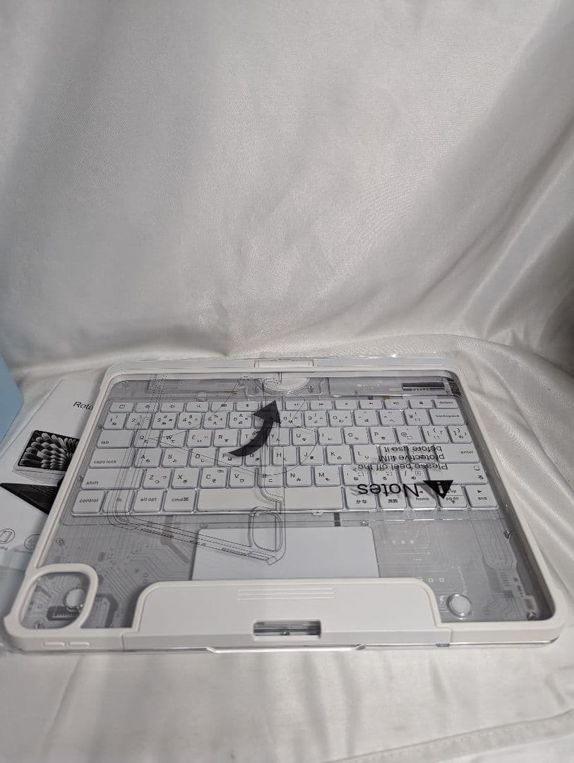 iPadキーボード付きケース　iPad 12.9/13インチ共用　透明&ホワイト