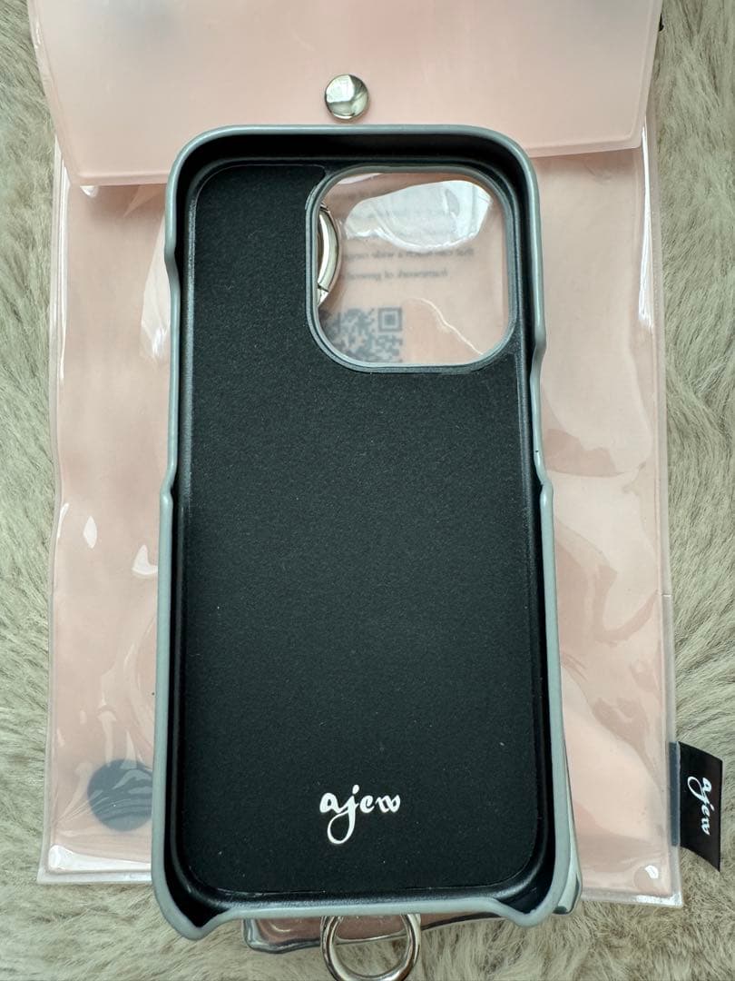 ajew iPhoneケース