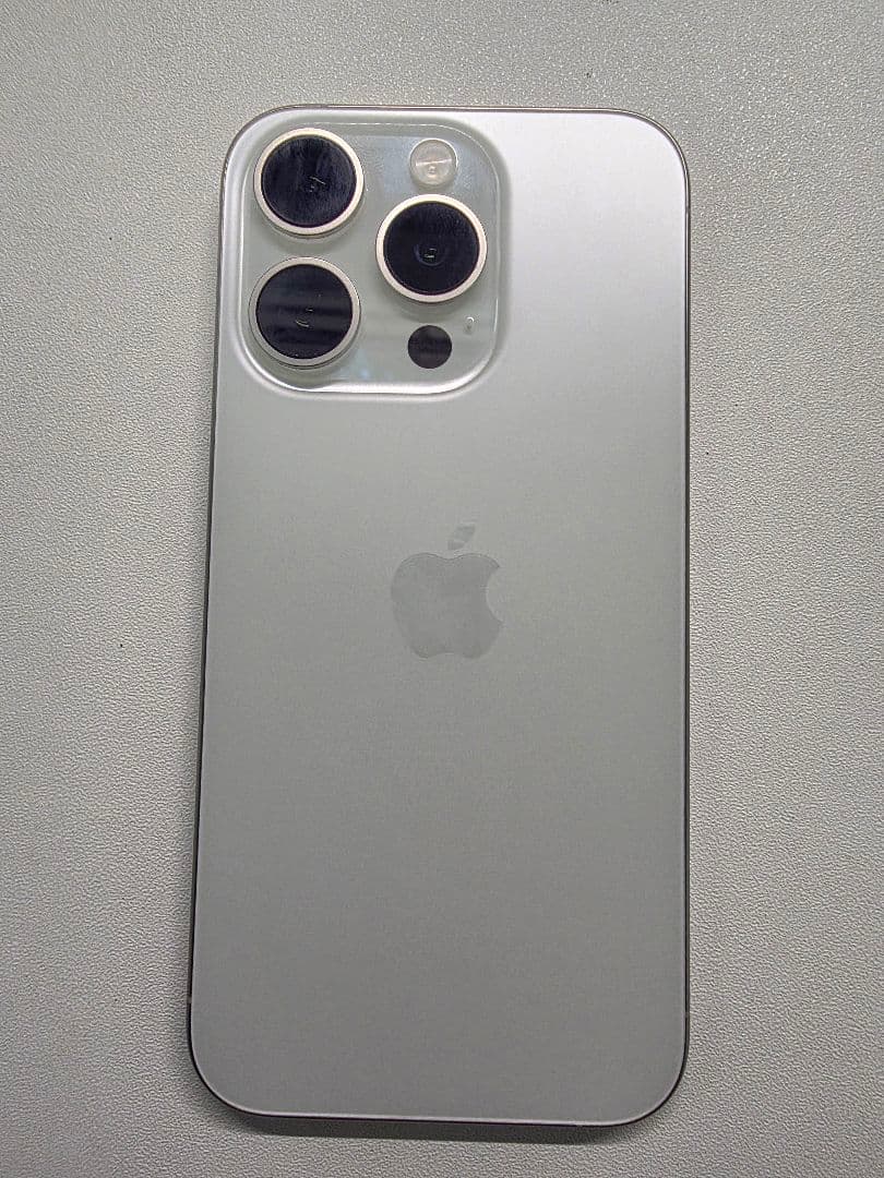 [訳あり] iPhone15Pro 256GB ホワイトチタニウム 本体