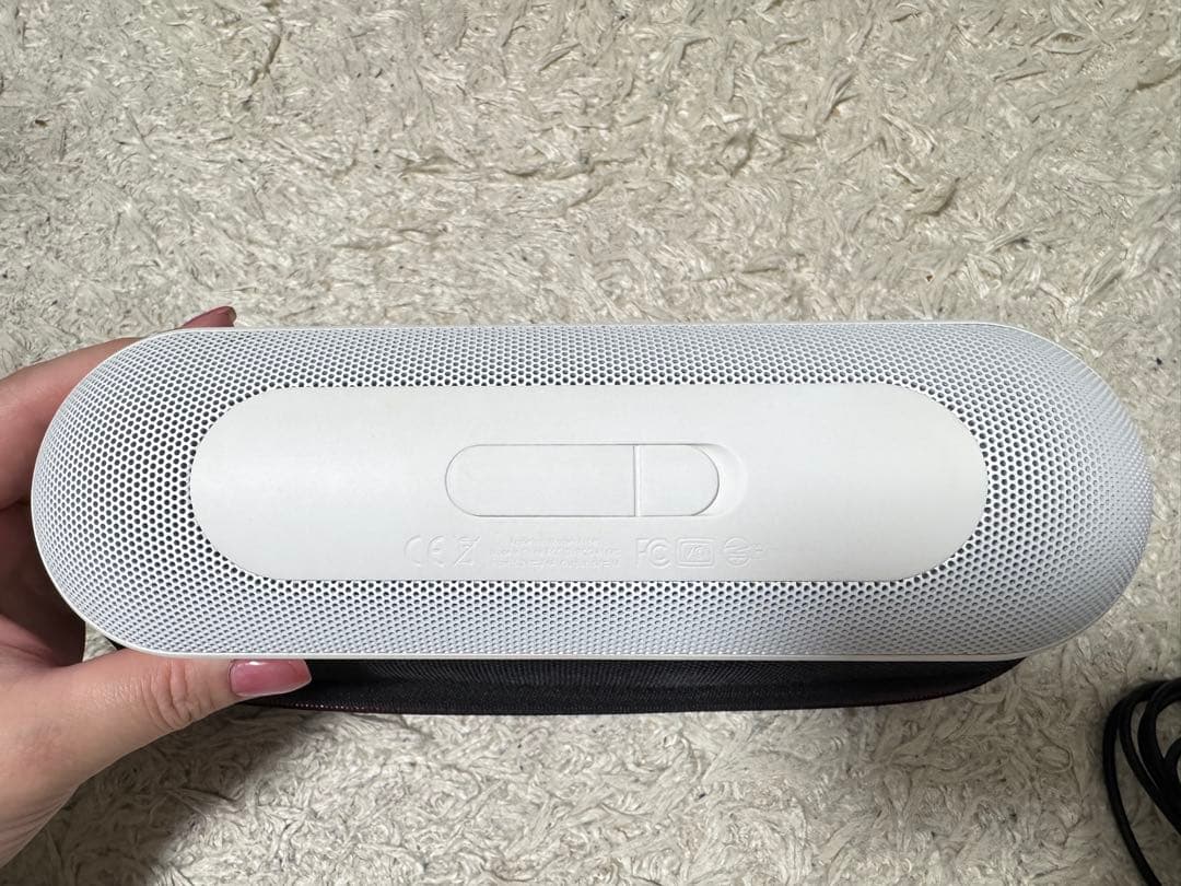 Beats Pill+ ホワイト ケース付