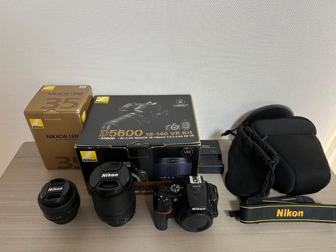 【美品】【値引】NIKON D5600 単焦点レンズ付き