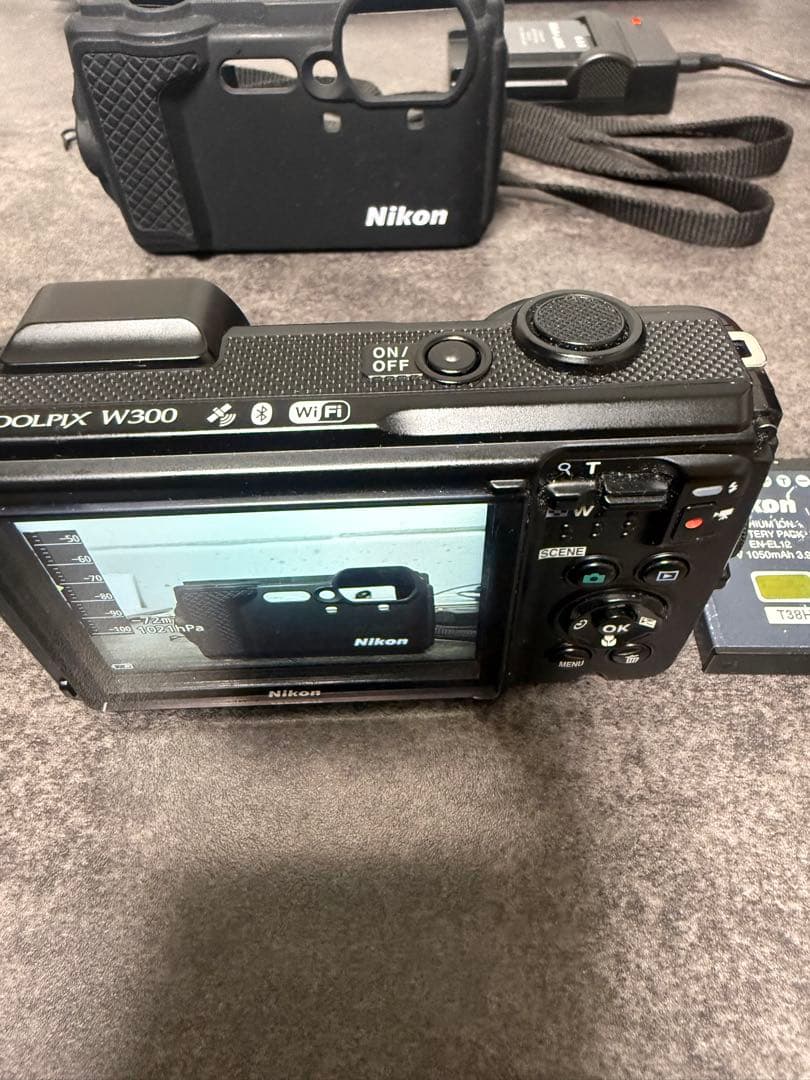 Nikon COOLPIX W300 防水カメラ　中古品