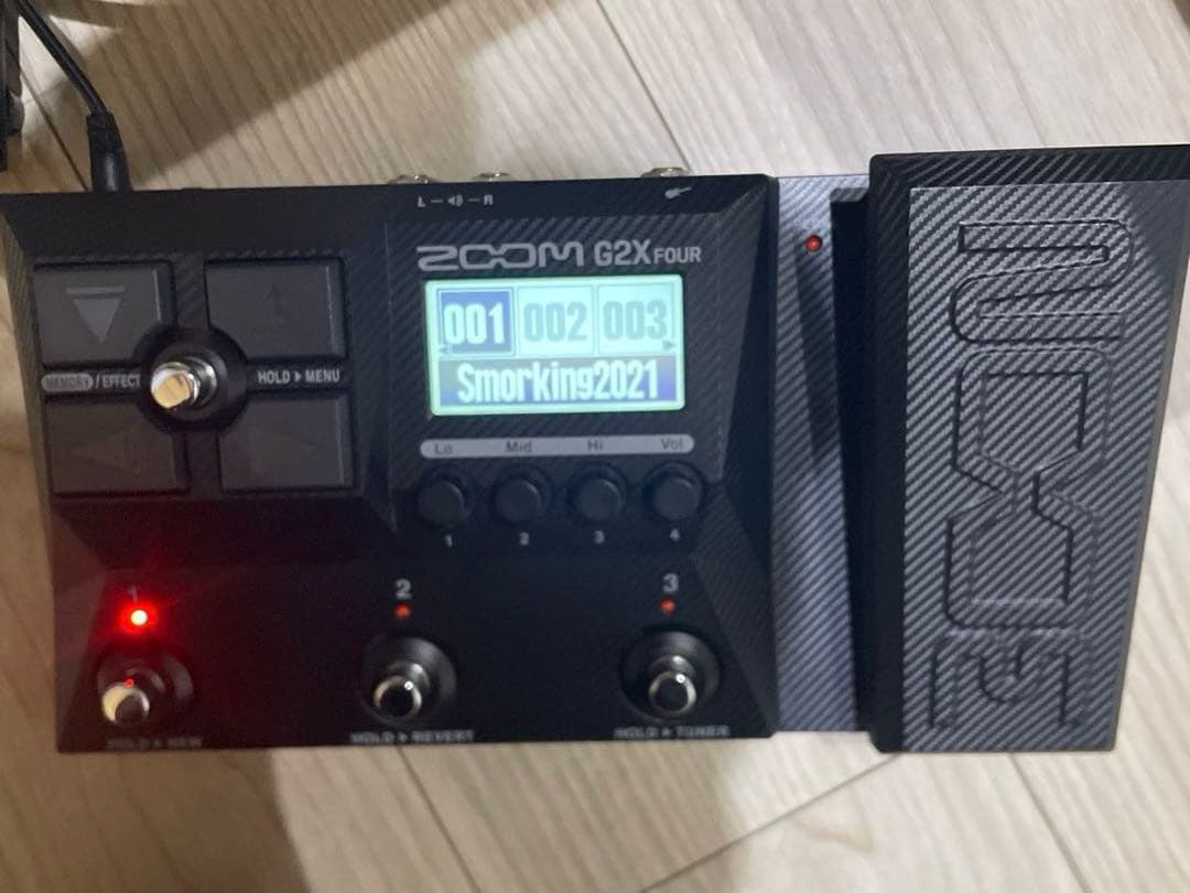 【美品】ZOOM G2X FOUR アダプター付き マルチエフェクター