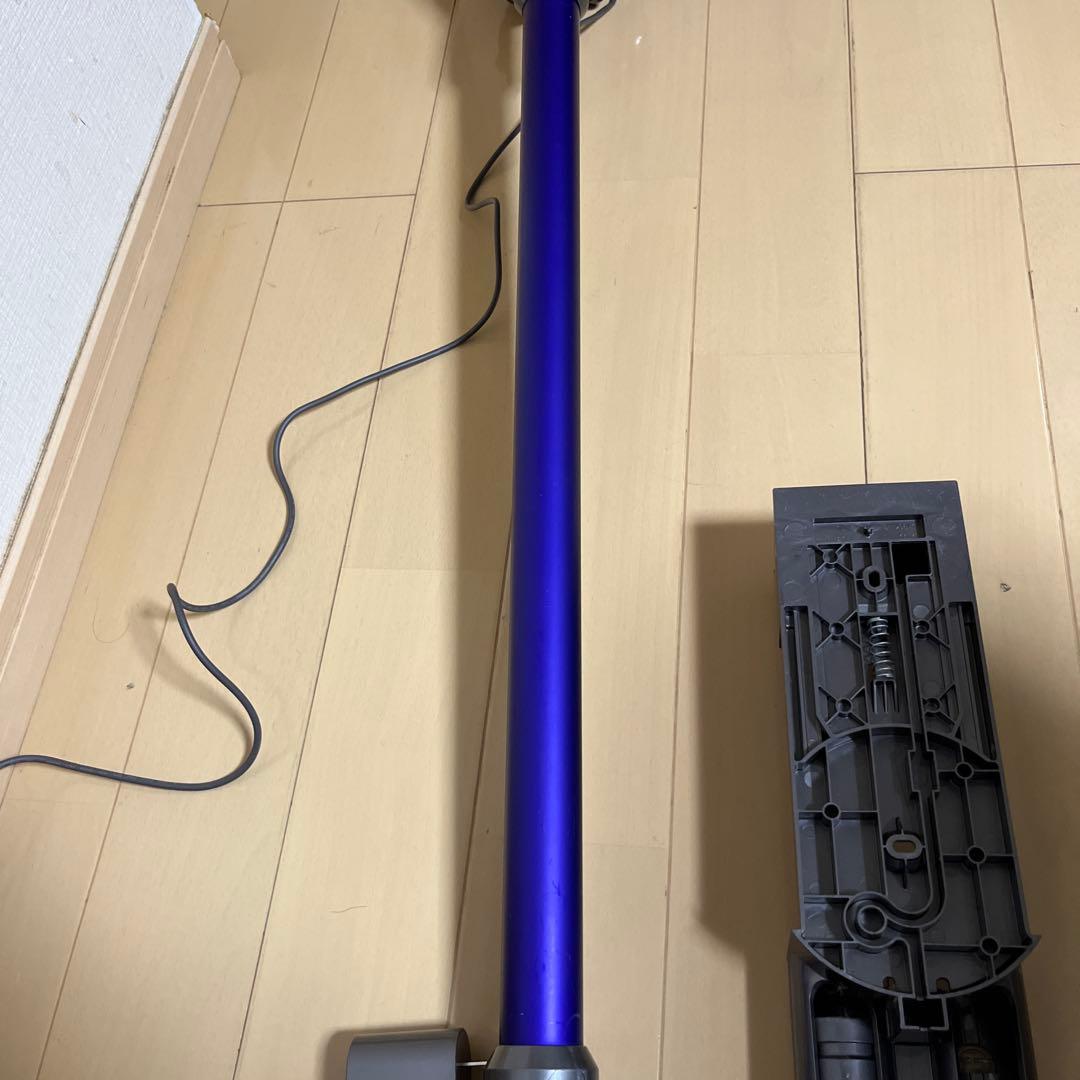送料込　￼美品　ダイソンDC62ハンディ&スティックの二刀流 ￼充電器、その他
