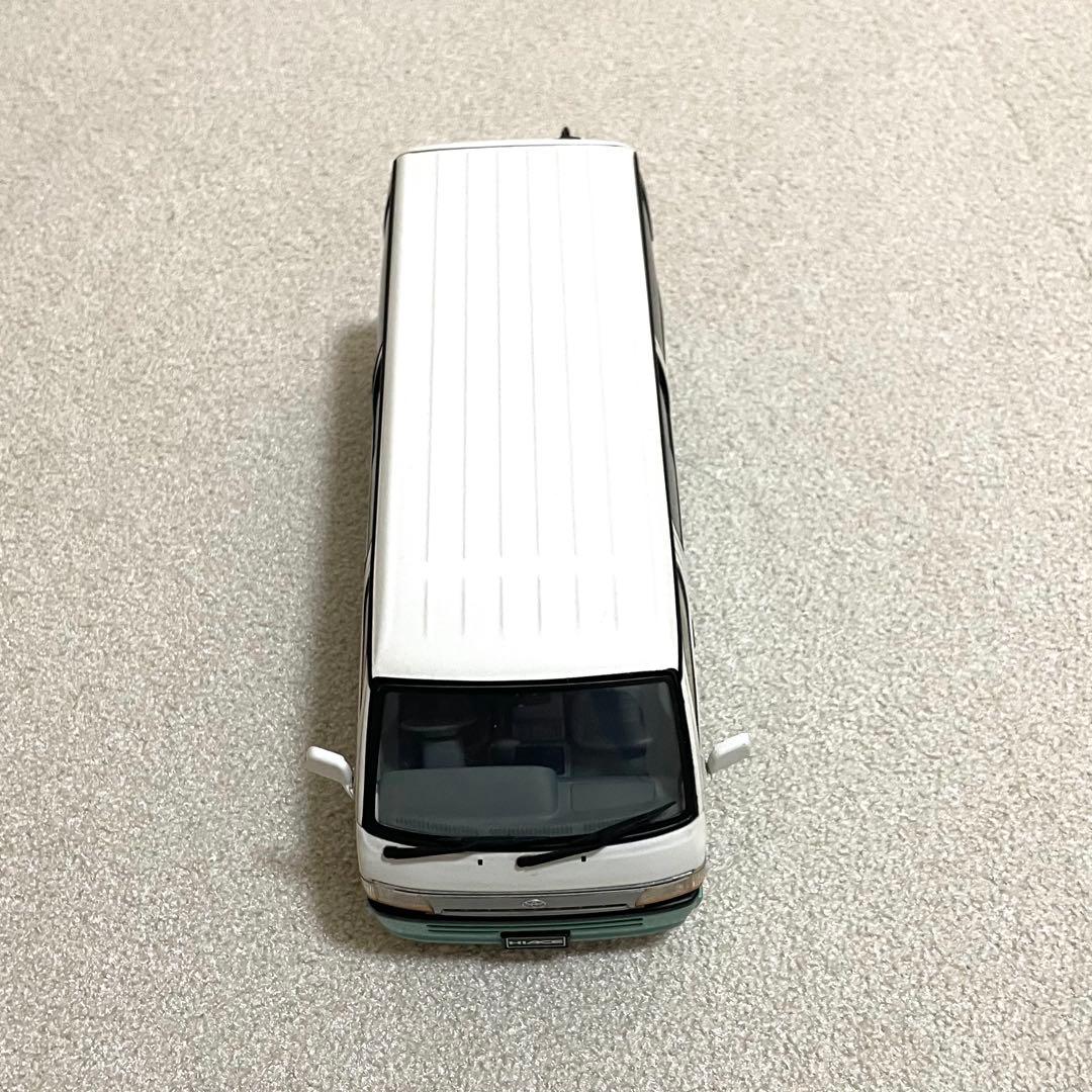 アオシマ　DISM 1/24 ハイエースバン100系中期型